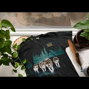 Vintage wolf pack tee